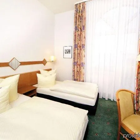 Airporthotel Residenz 3*
